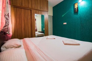 Rollaway beds, free WiFi, bed sheets