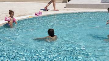 季節限定屋外プール