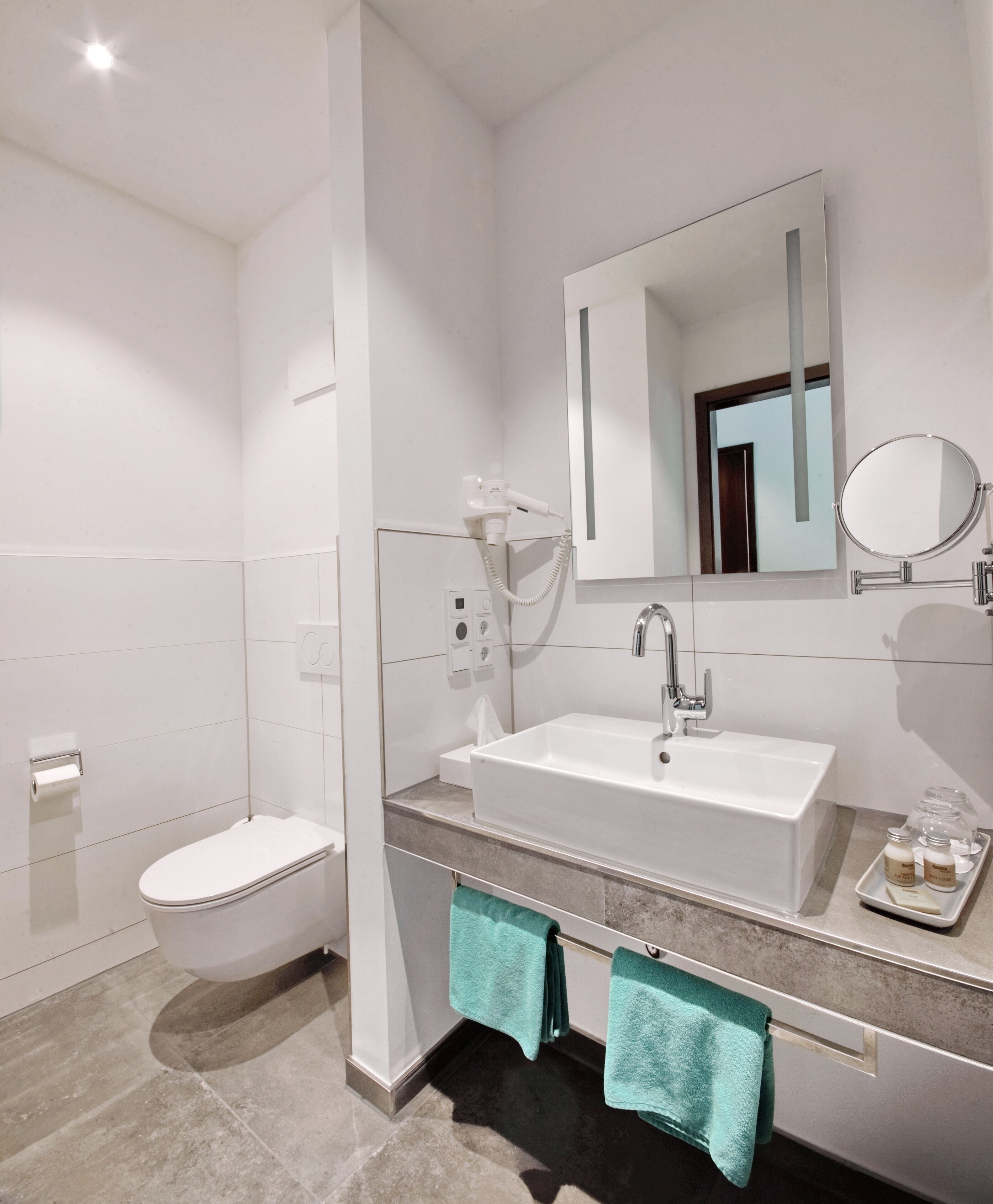 shower, free toiletries, hair dryer, slippers