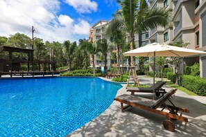 5 outdoor pools, pool umbrellas, pool loungers - Title Residencies by Phuket Apartments (Sa Khu)