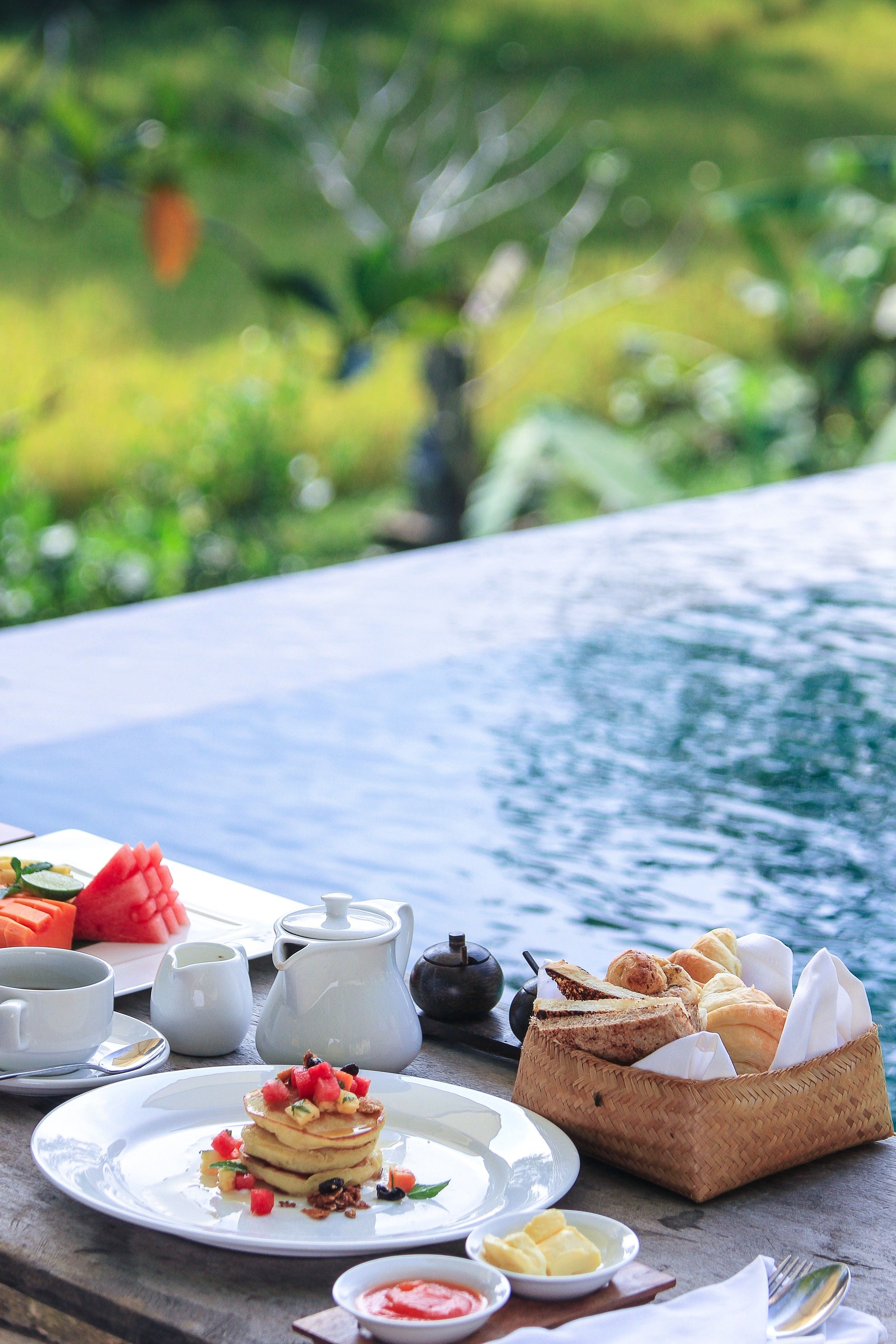 daily continental breakfast (idr 85000 per person)