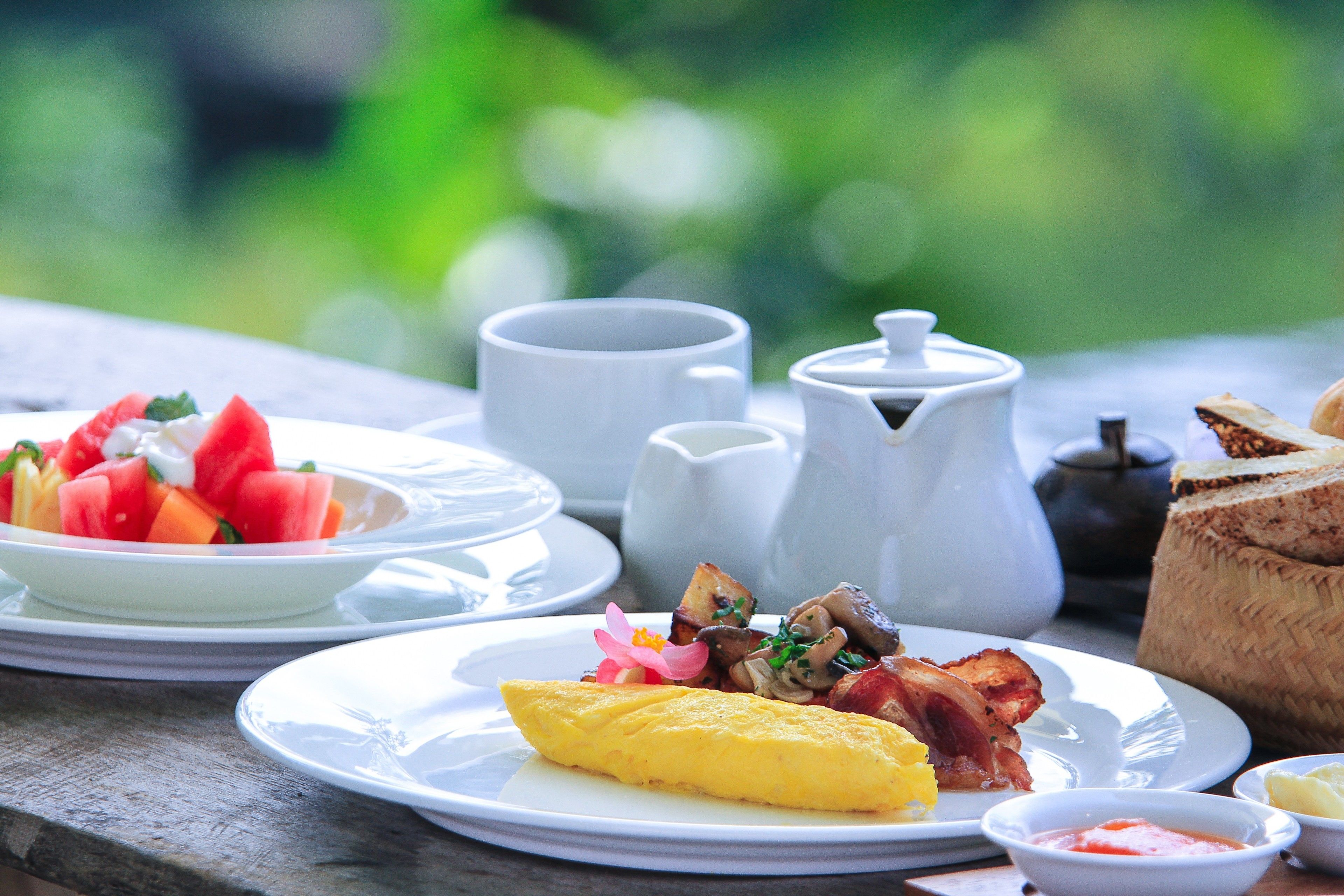 daily continental breakfast (idr 85000 per person)