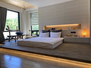 VVIP四人家庭包層 | 羽绒被、遮光窗帘、隔音、床单