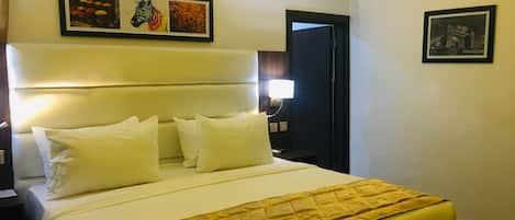 1 bedroom, in-room safe, soundproofing, free WiFi