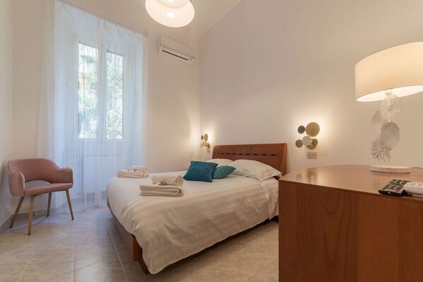 2 chambres, fer et planche à repasser, Wi-Fi, literie fournie