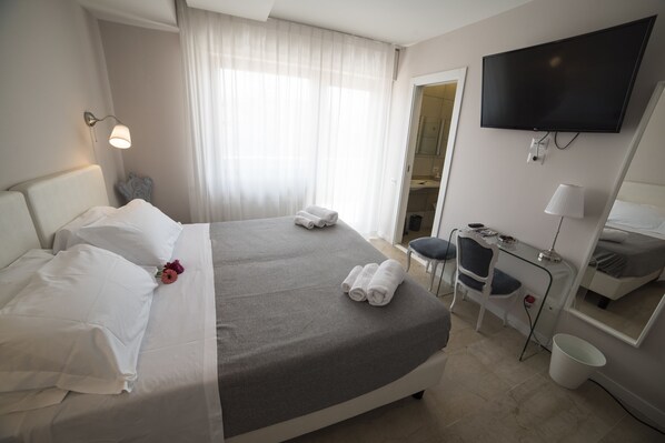 Dobbeltrom, 1 queensize-seng (Teatro Politeama) | Minibar, skrivebord, lydisolert og wi-fi (inkludert)