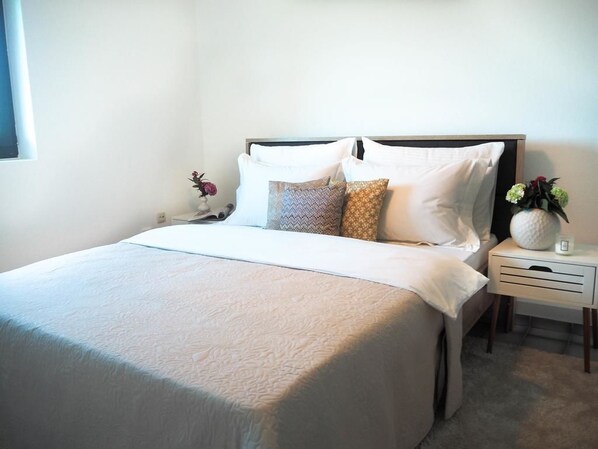 Cunas gratuitas, wifi gratis y ropa de cama