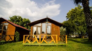 Family Bungalow, Garden View