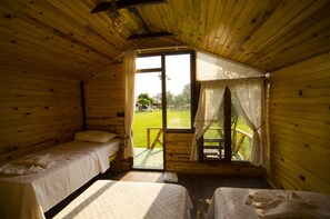Bungalow familiar, vista al jardín | Vista desde la habitación