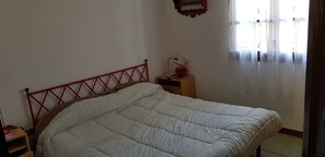 4 bedrooms, in-room safe, iron/ironing board, travel crib