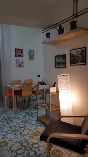Interior - "THE KINGDOM OF NAPLES" (Napoli)