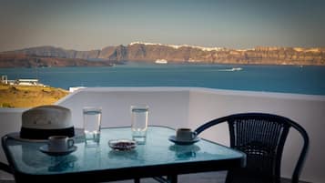 Suite, bain à remous, vue mer | Balcon