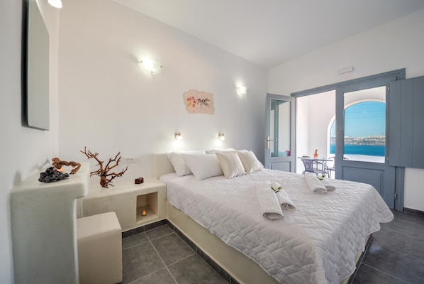 Suite, Hot Tub, Sea View
