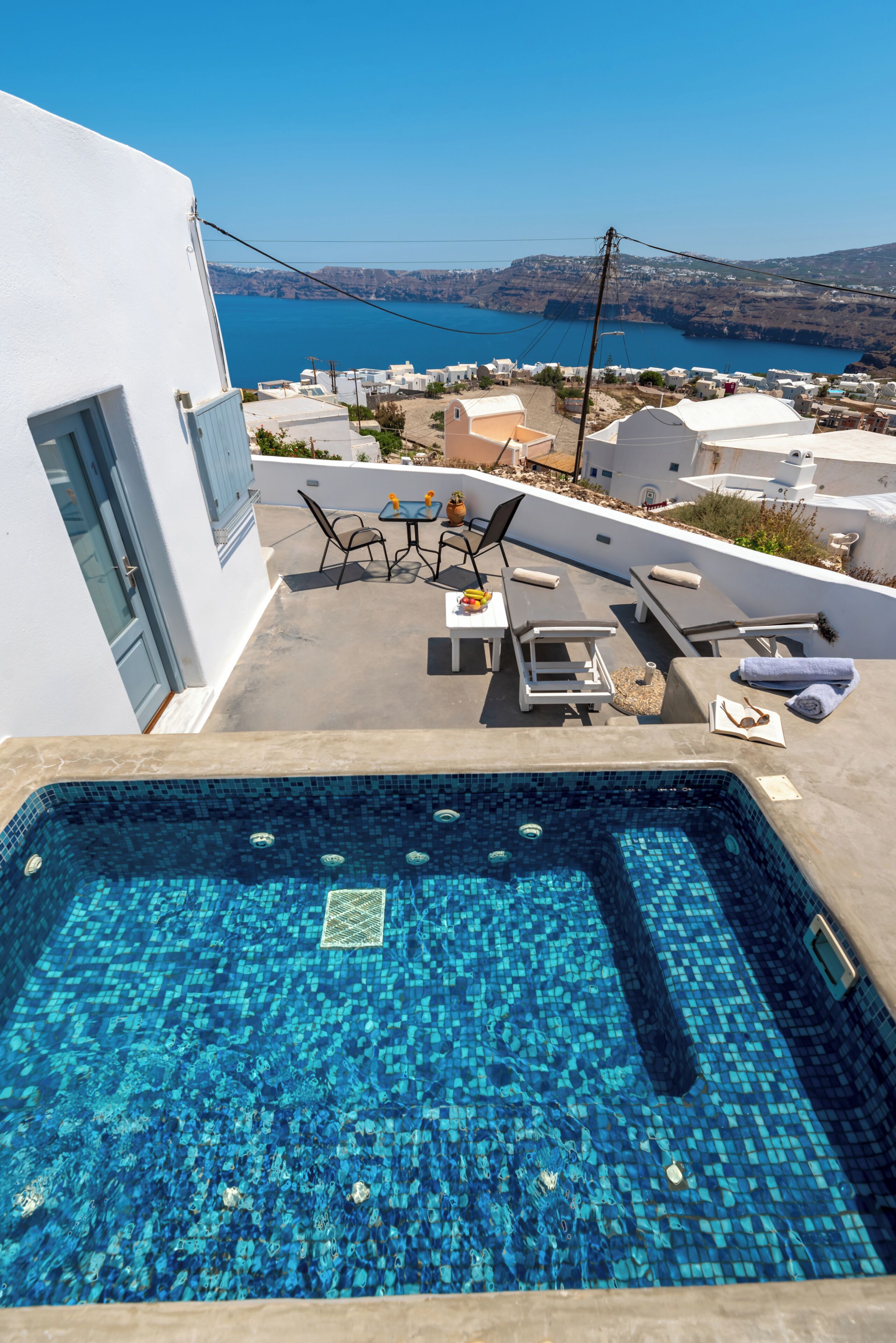 Suite romántica, vista al mar | Tina de hidromasaje privada