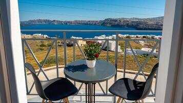 Chambre Deluxe, 1 grand lit, balcon, vue mer | Terrasse/Patio