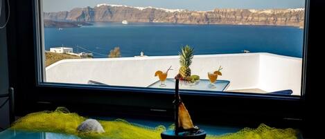 Suite Deluxe, vista al mar | Balcón