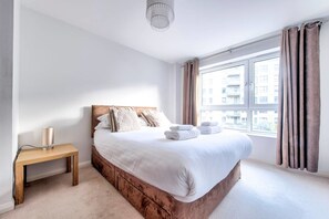 2 bedrooms, iron/ironing board, free cots/infant beds, Internet