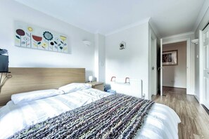 2 kamar tidur dan seprai linen