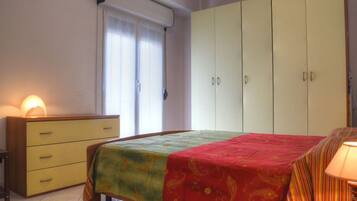 1 Schlafzimmer, Bügeleisen/Bügelbrett, Reisekinderbett, kostenloses WLAN