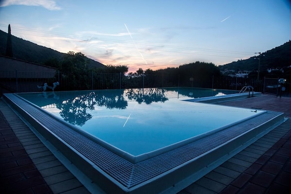 Piscina all'aperto