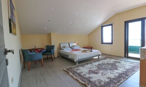 Family Quadruple Room, 2 Double Beds, Sea View | In-room safe, individually decorated, individually furnished - Villa Garden Alanya (Alanya)