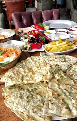 Free daily full breakfast