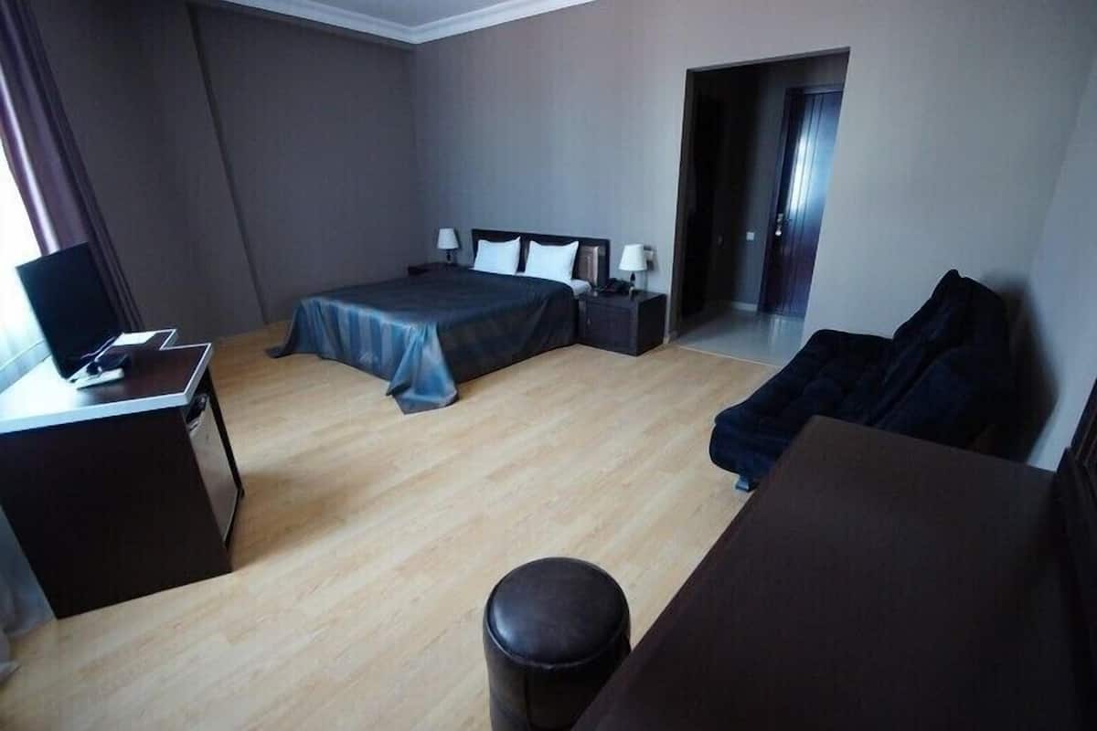 Deluxe Triple Room | Free WiFi
