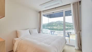 Decoraciรณn personalizada, muebles diferentes y wifi gratis