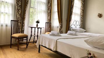 Triple Room | Soundproofing, free WiFi, bed sheets