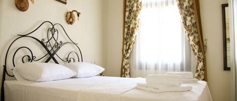 Sistema de insonorización, wifi gratis y ropa de cama