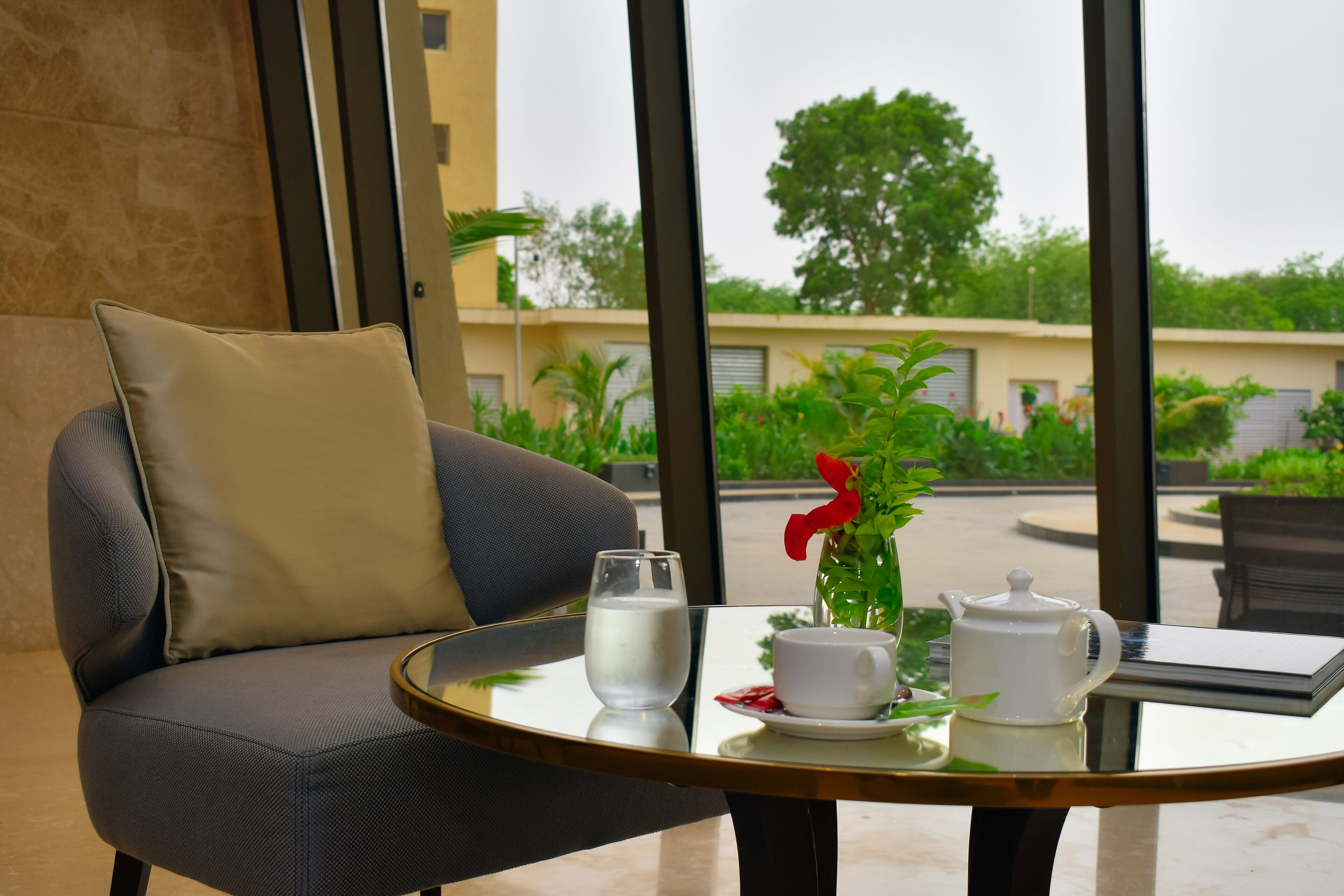 3 bars/lounges, poolside bar