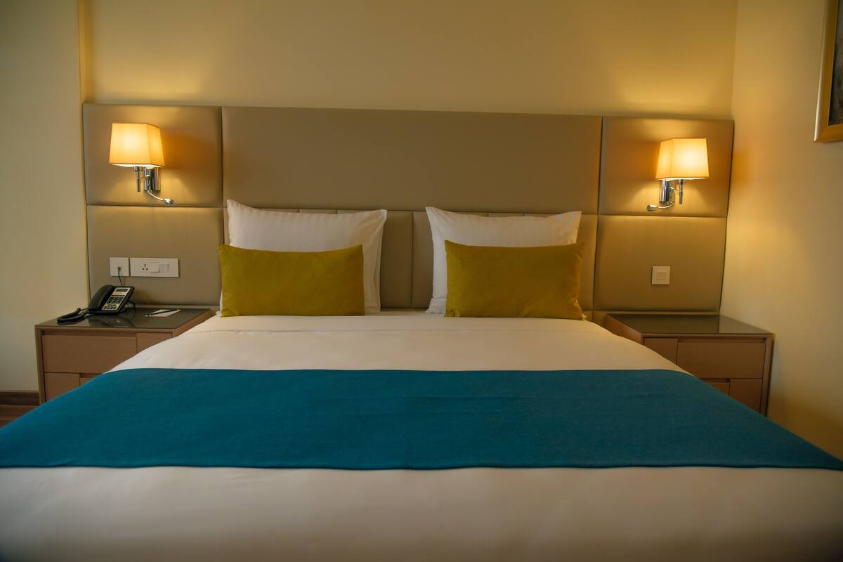 minibar, in-room safe, individually decorated, individually furnished