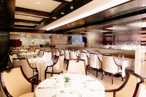 3 restauranter, der serverer morgenmad, frokost og aftensmad