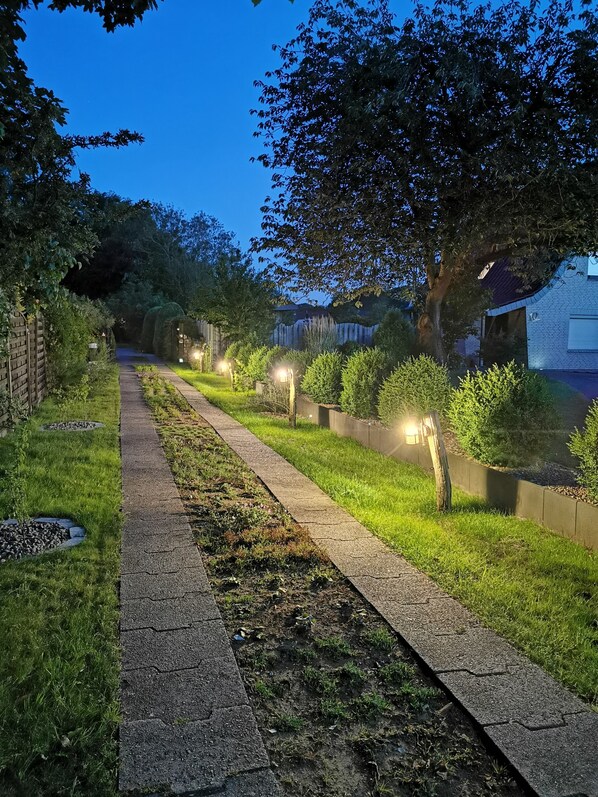 Property grounds - Apartment for 4 persons with a small lake view (Wurster Nordseeküste (Nordholz))