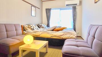 Didekorasi berbeda-beda dan dilengkapi dengan perabotan berbeda-beda