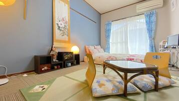 Japanese Style Room A | Individually decorated, individually furnished, laptop workspace