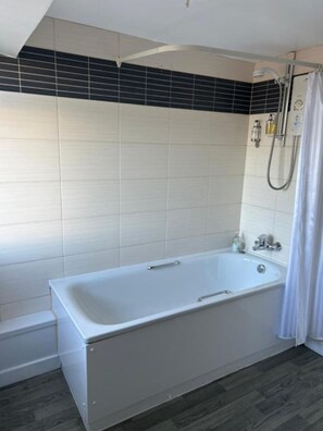Shower dan handuk