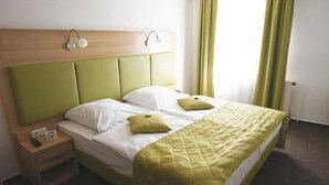 Double Room | Desk, free WiFi, bed sheets - SpreewaldPension Am Spreeschlößchen (Lübbenau/Spreewald)