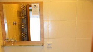 Free toiletries, towels - SpreewaldPension Am Spreeschlößchen (Lübbenau/Spreewald)