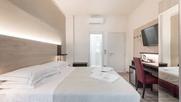 1 bedroom, minibar, in-room safe, desk