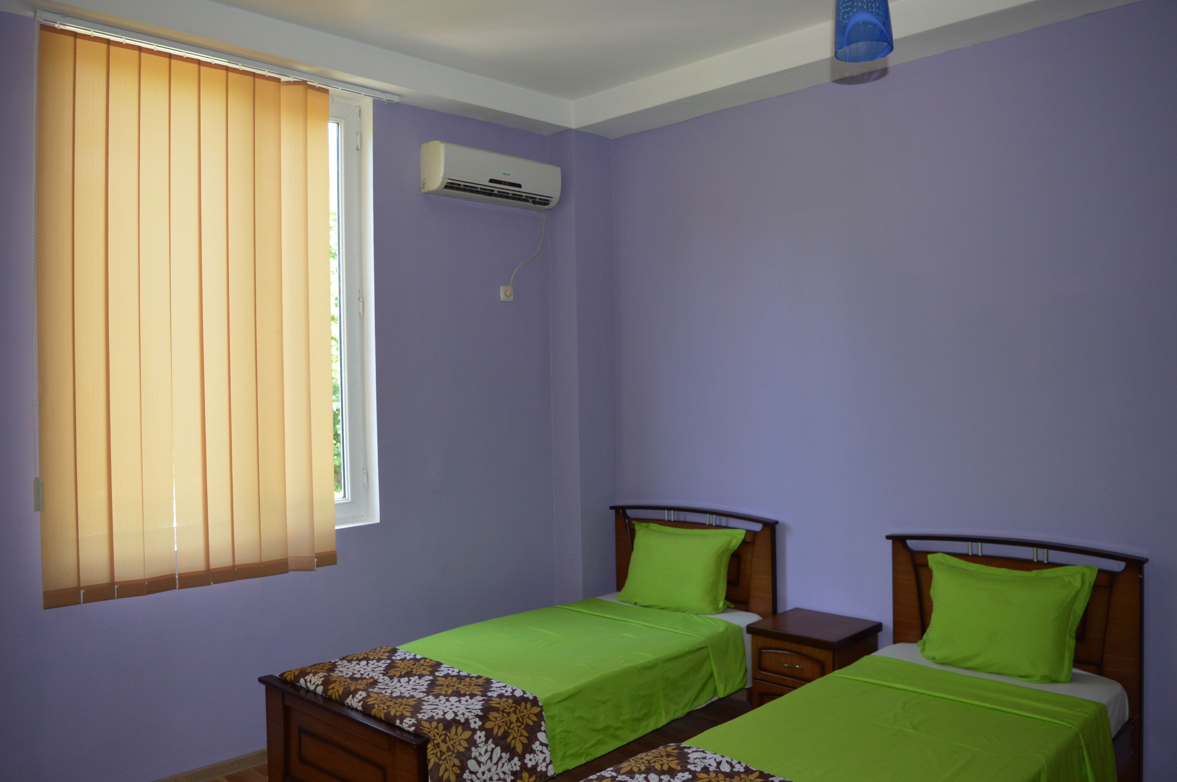 Phòng 3, ban công | Màn/rèm cản sáng, bàn ủi/dụng cụ ủi quần áo 