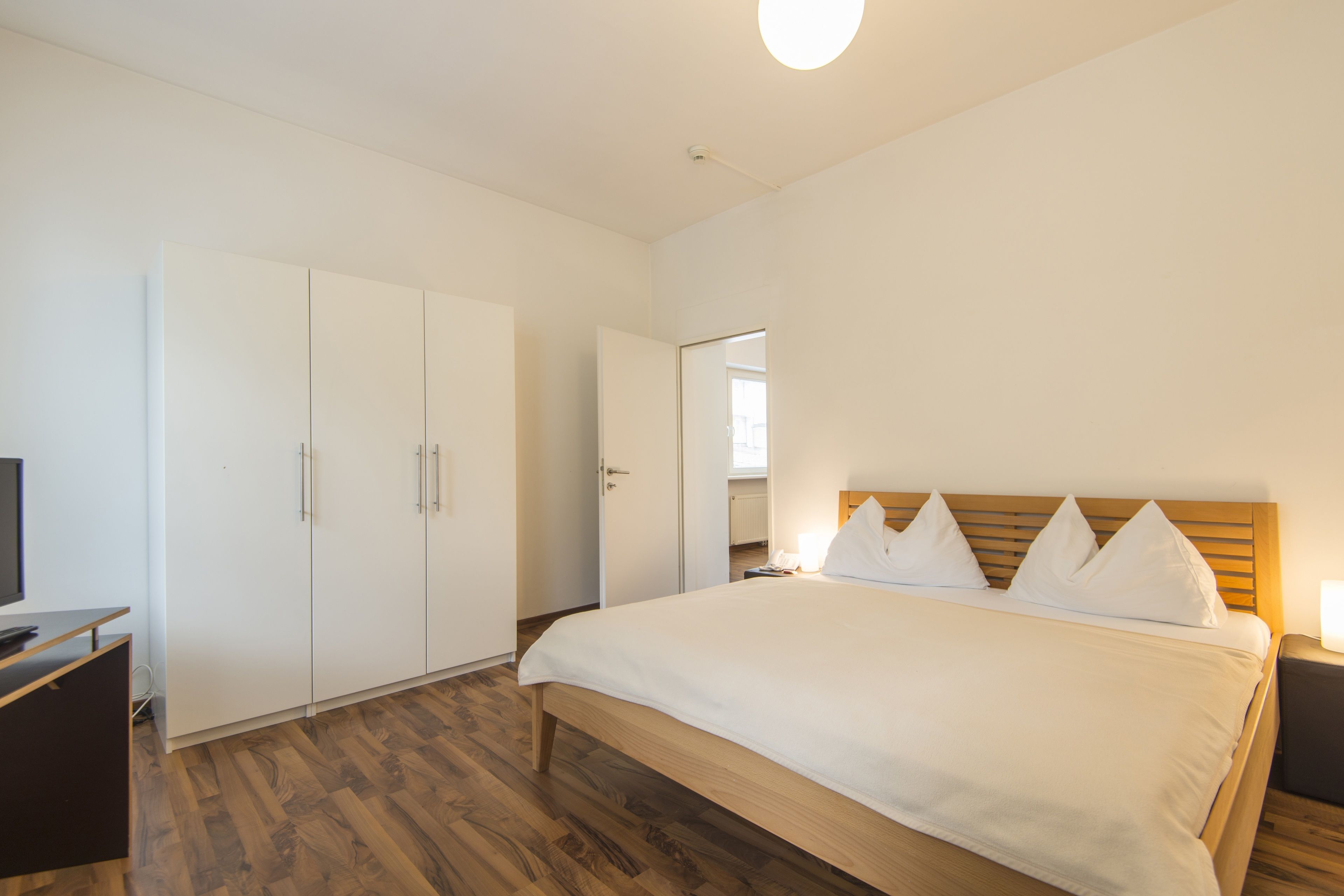 Estudi en suite Deluxe | Caixa forta a l'habitació, wifi gratuïta i roba de llit 