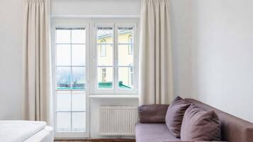 Classic Apartment, 2 Bedrooms | In-room safe, free WiFi, bed sheets