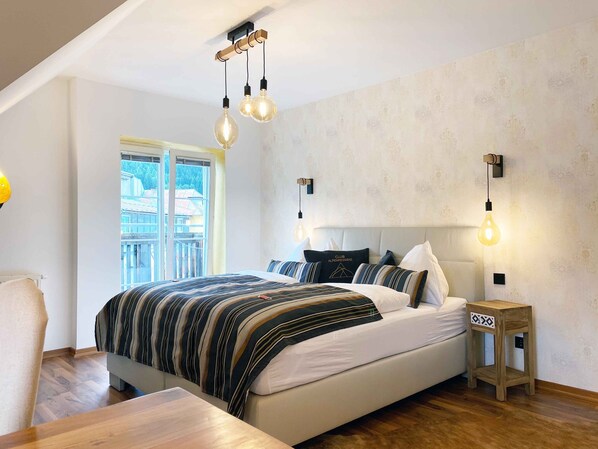 Coffres-forts dans les chambres, Wi-Fi gratuit, draps fournis