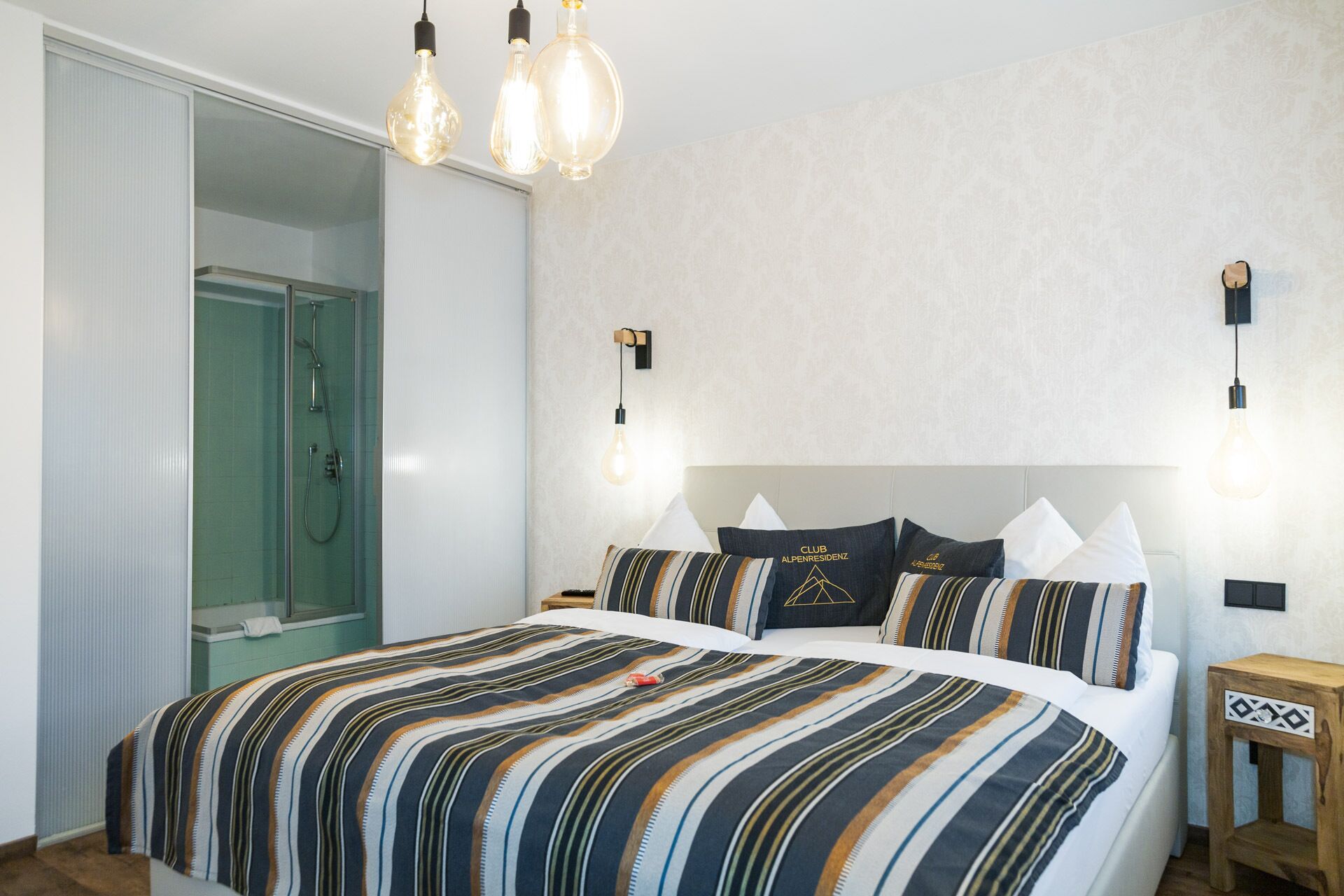 Apartament Deluxe, 2 dormitoris, vistes a la muntanya | Bany | Assecador de cabells, tovalloles i paper higiènic 