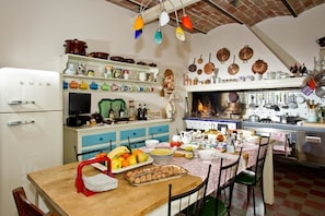 Free daily local cuisine breakfast