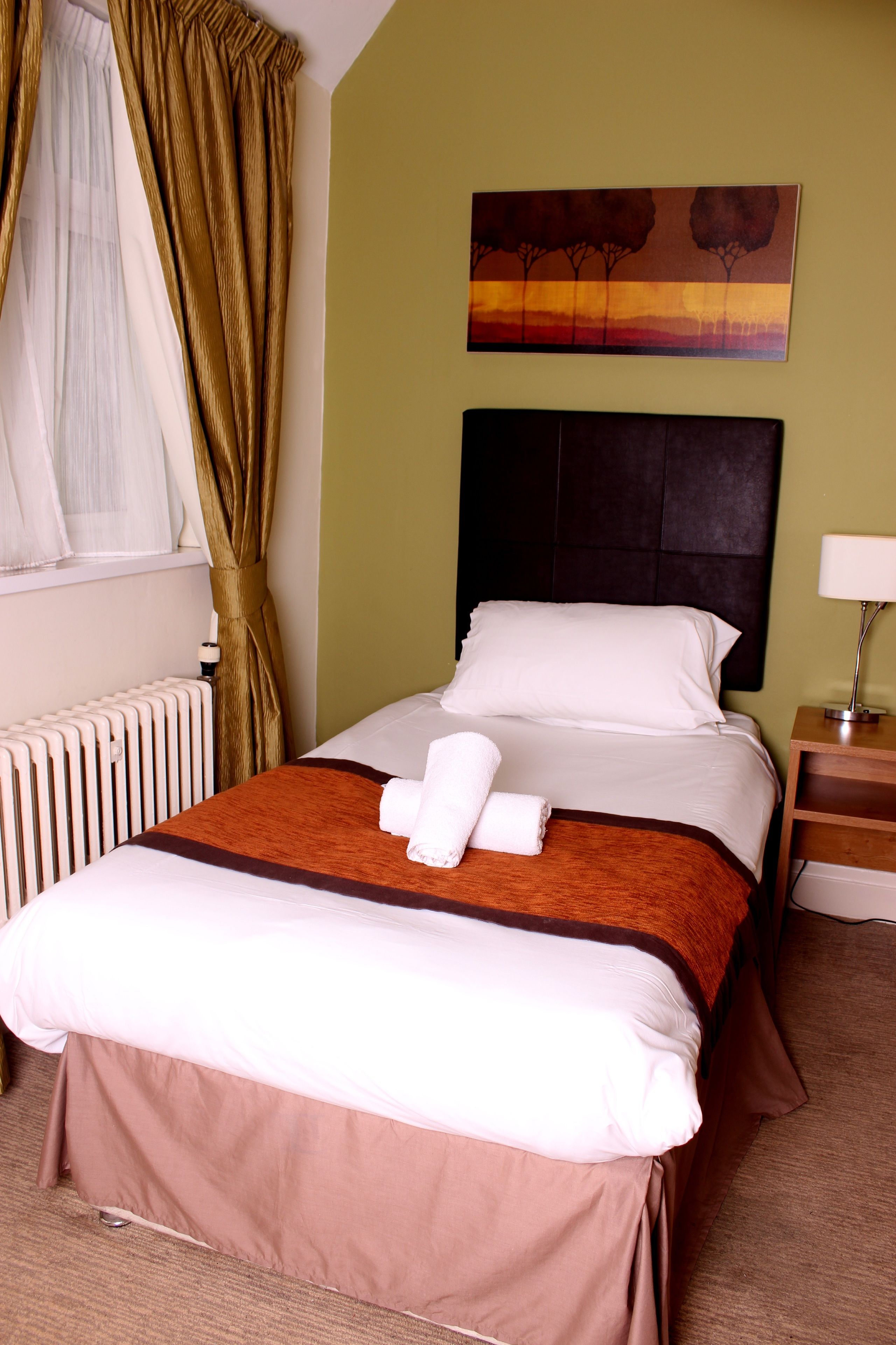 single room | desk, free wifi, bed sheets