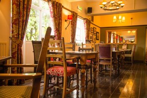 Restaurant - Twelve Knights (Port Talbot)