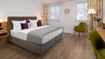 Superior Room (Gross)