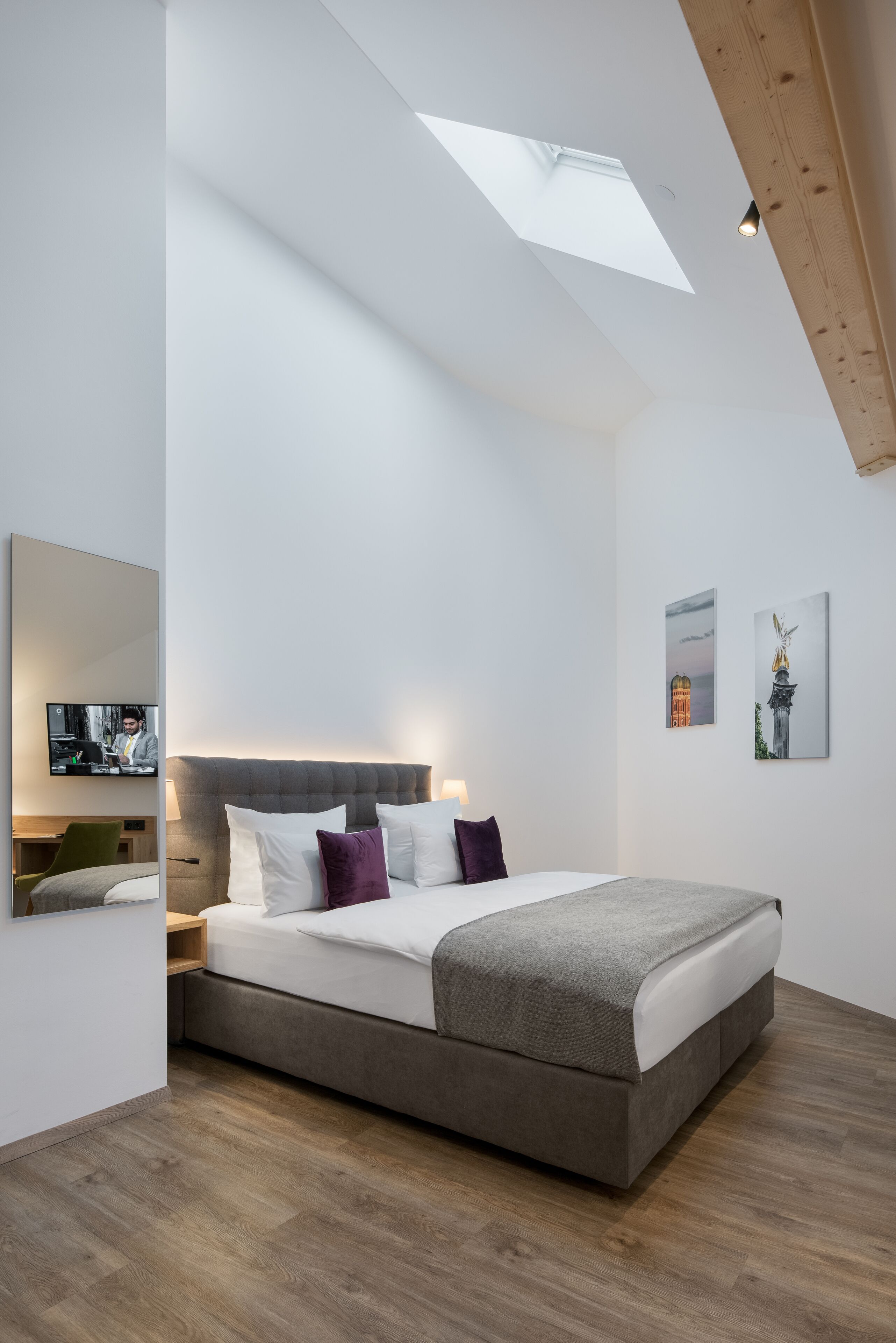 junior suite | hypo-allergenic bedding, in-room safe, individually decorated